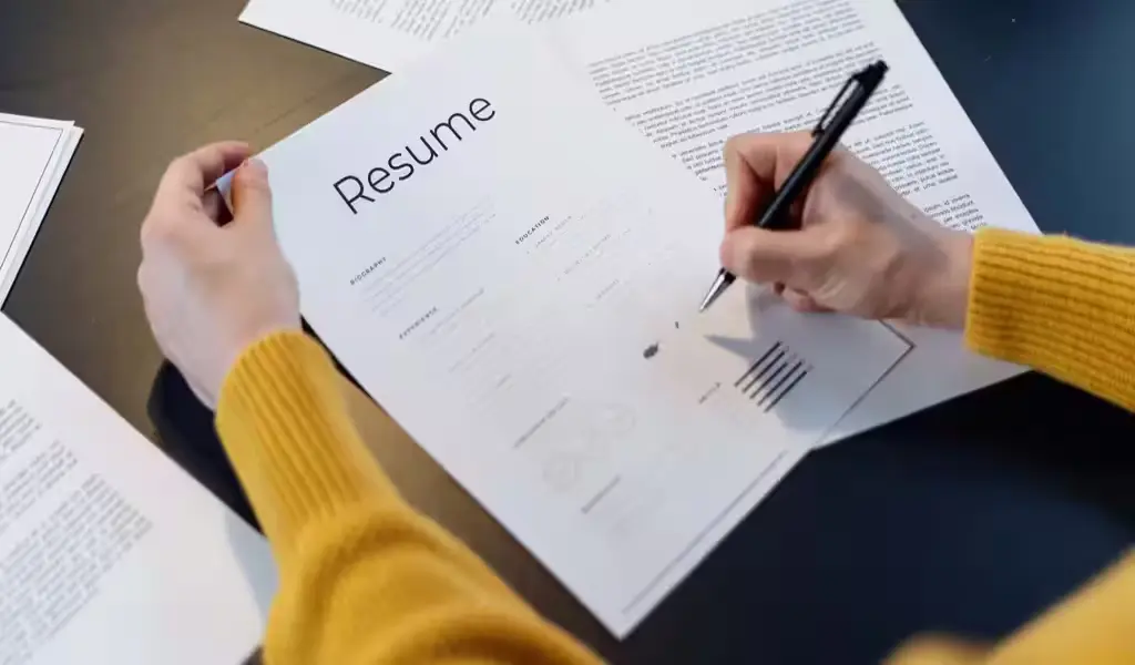 Top 20 Skills to Put on Your Resume in 2025 Job Hunter’s Guide